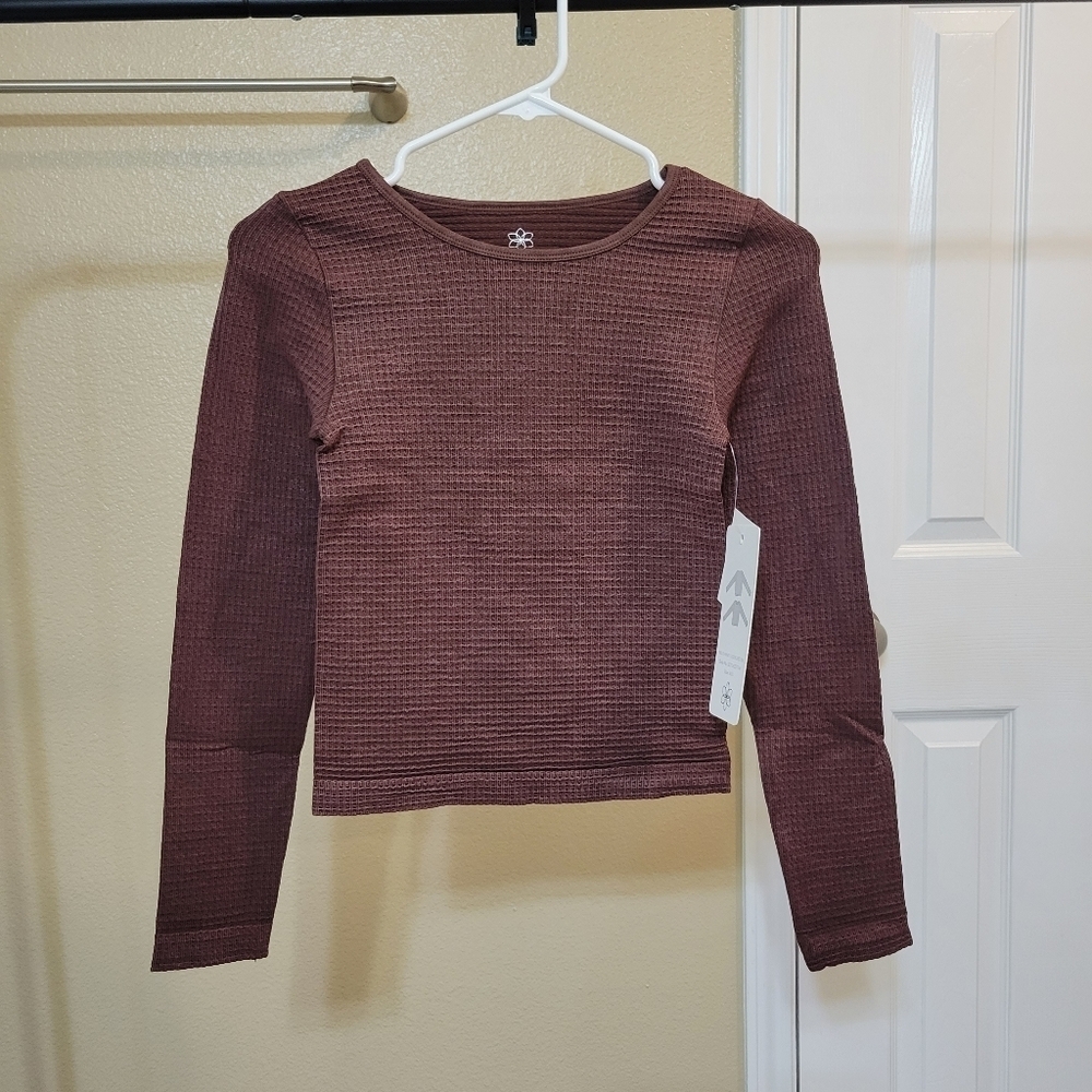 Aura Girl Long Sleeve Size XL/XXL
